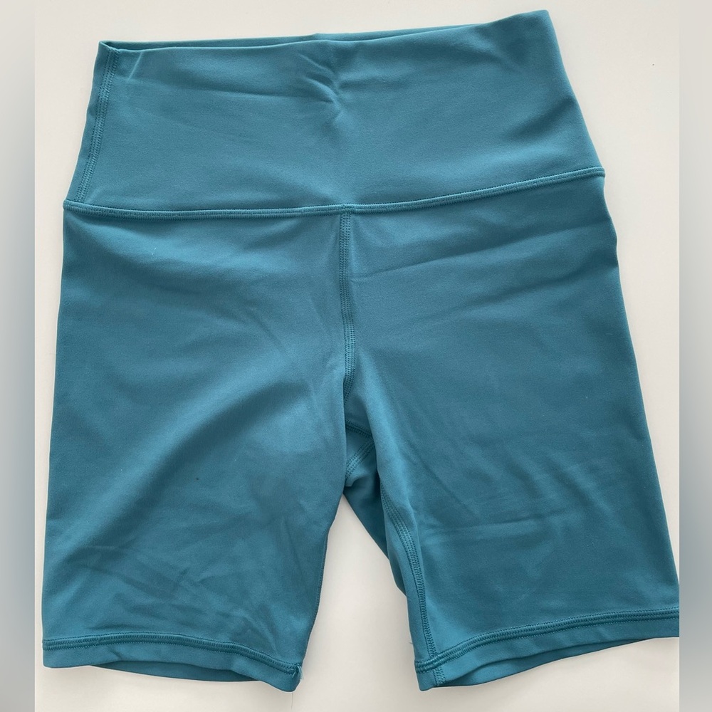 Athleta transcend short, teal, small